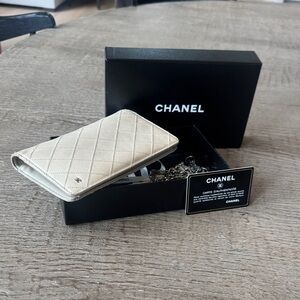 CHANEL Quilted Card Case Wallet in Beige Leather with Silver CC